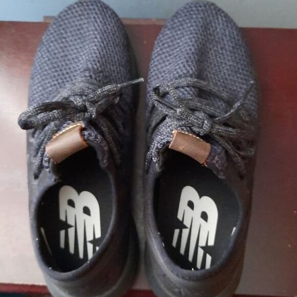 New Balance Suede Leather Fabric Walking Shoe Sneaker Size 8 - Picture 4 of 9